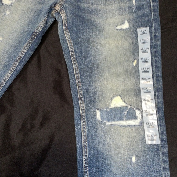 Women’s Old Navy Slim Jeans - Picture 4 of 6